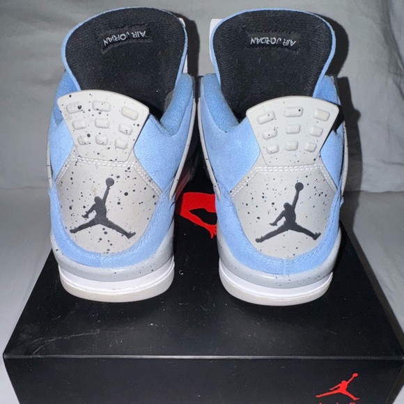 Air Jordan 4 Retro University Blue (GS) - Picture 6 of 7